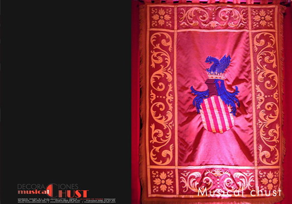 Tapices y Escudos con Terciopelos, pintura o impresiones digitales para diferentes tipos de engalanaiento, Diseño digital y Rotulación especiales para eventos y publicidad.